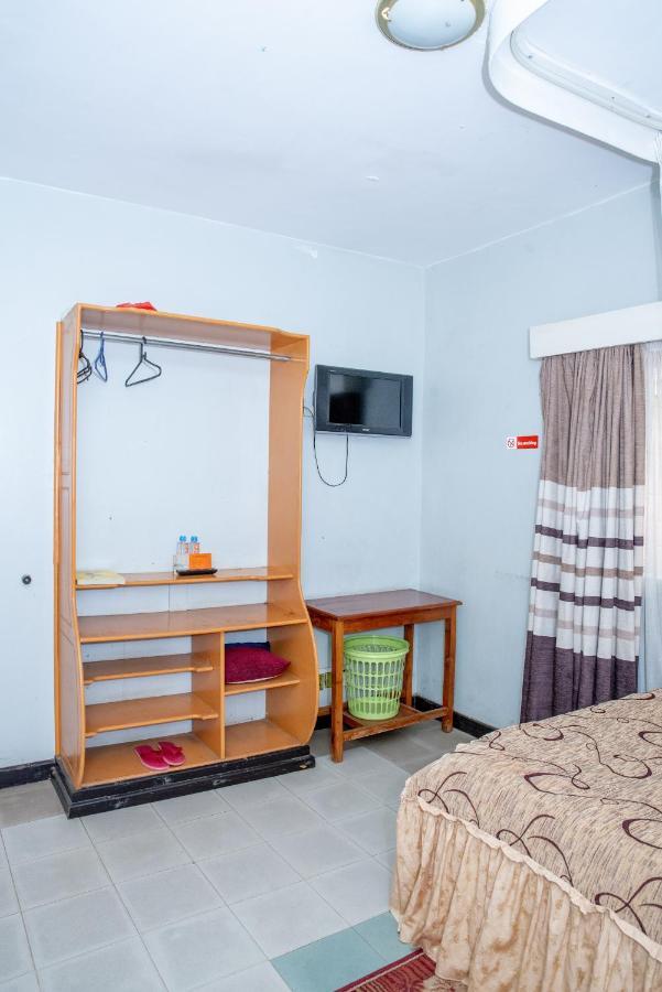 Jupiter Guest House - Parklands Найроби Экстерьер фото